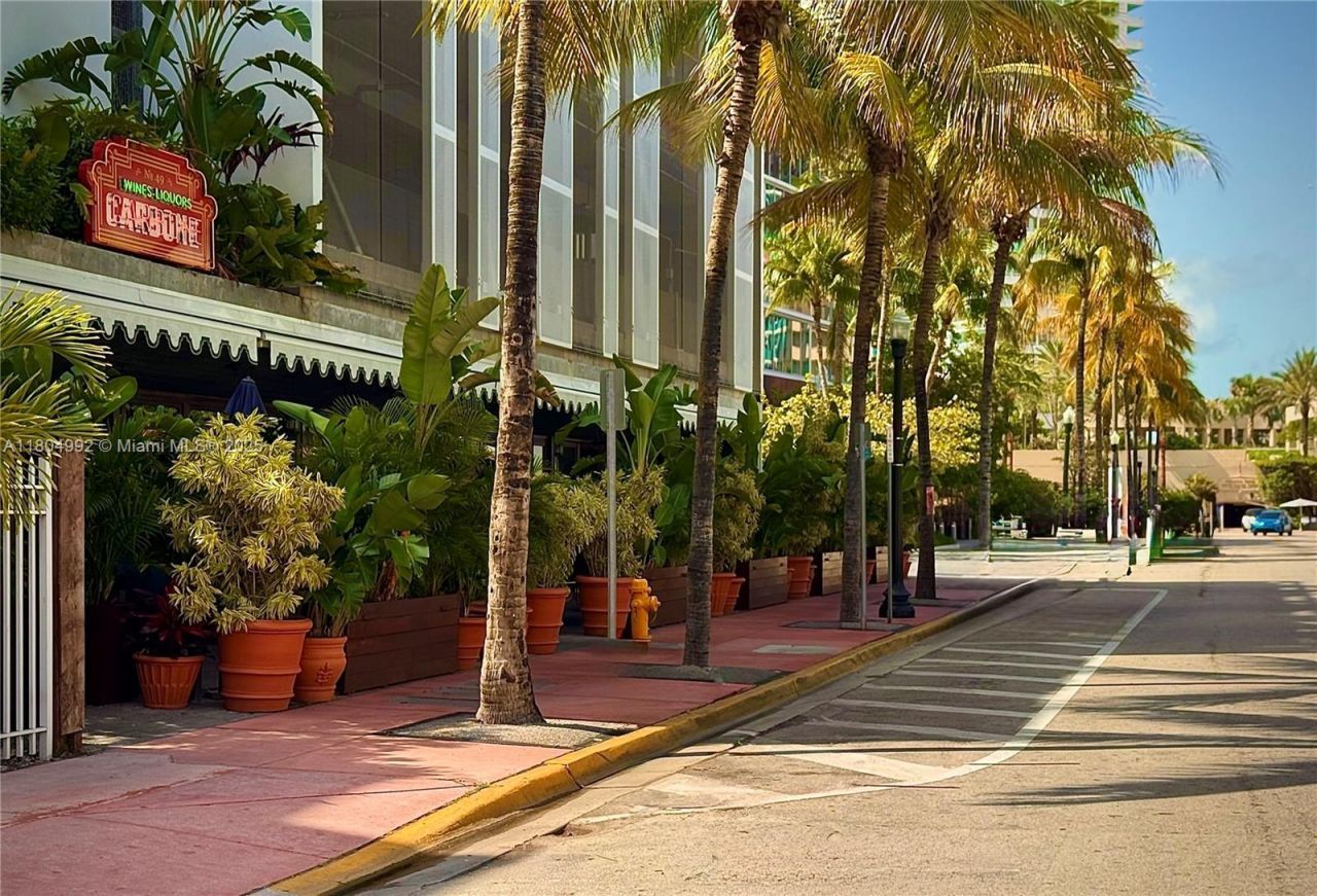 65 Washington Ave, Unit 3, Miami Beach, FL 33139 Photo