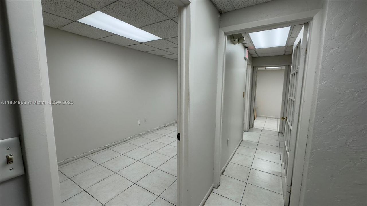 8315 SW 24th St, Unit B, Miami, FL 33155 Photo