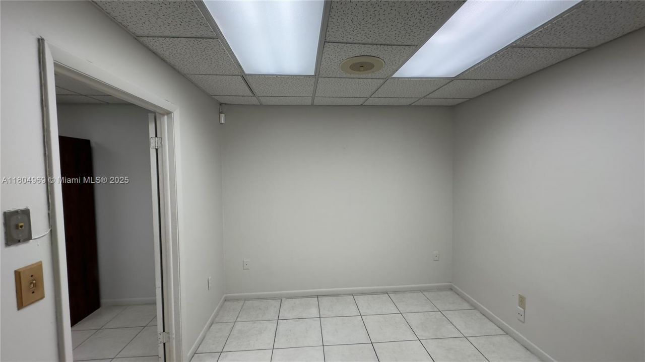 8315 SW 24th St, Unit B, Miami, FL 33155 Photo