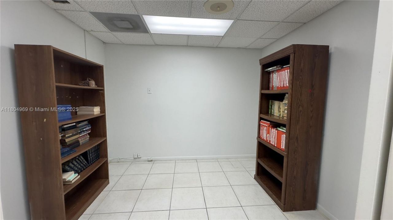 8315 SW 24th St, Unit B, Miami, FL 33155 Photo