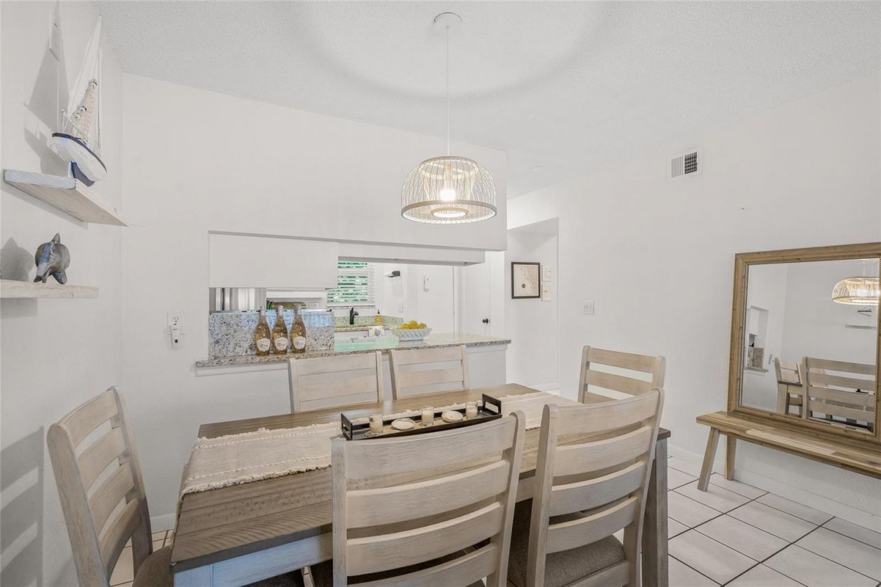 5681 Midnight Pass Road, Unit 104, Sarasota, FL 34242 Photo