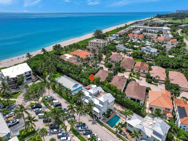 270 Mercury Road, Unit D, Juno Beach, FL 33408