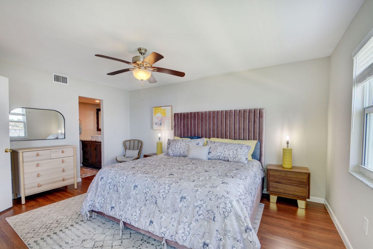 410 Wilma Circle, Unit 204, Riviera Beach, FL 33404 Photo