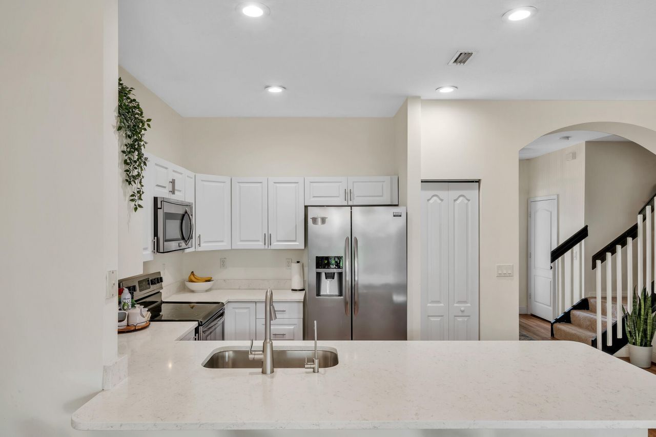 6086 Seminole Gardens Circle, Riviera Beach, FL 33418 Photo