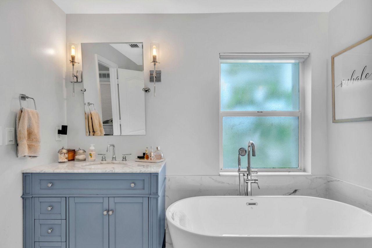 6086 Seminole Gardens Circle, Riviera Beach, FL 33418 Photo