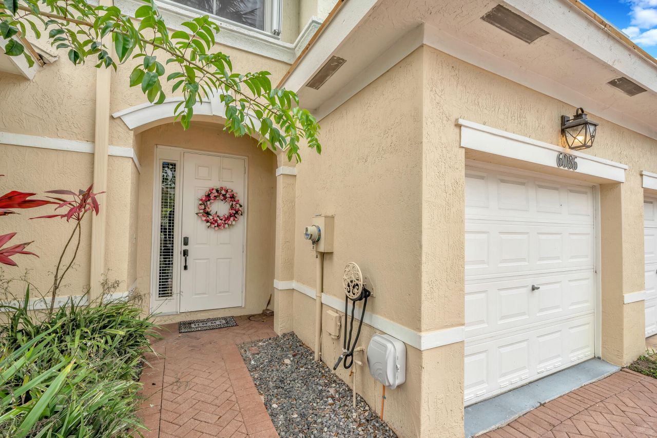 6086 Seminole Gardens Circle, Riviera Beach, FL 33418 Photo