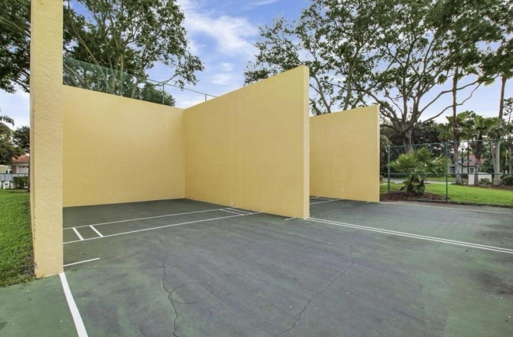 6086 Seminole Gardens Circle, Riviera Beach, FL 33418 Photo