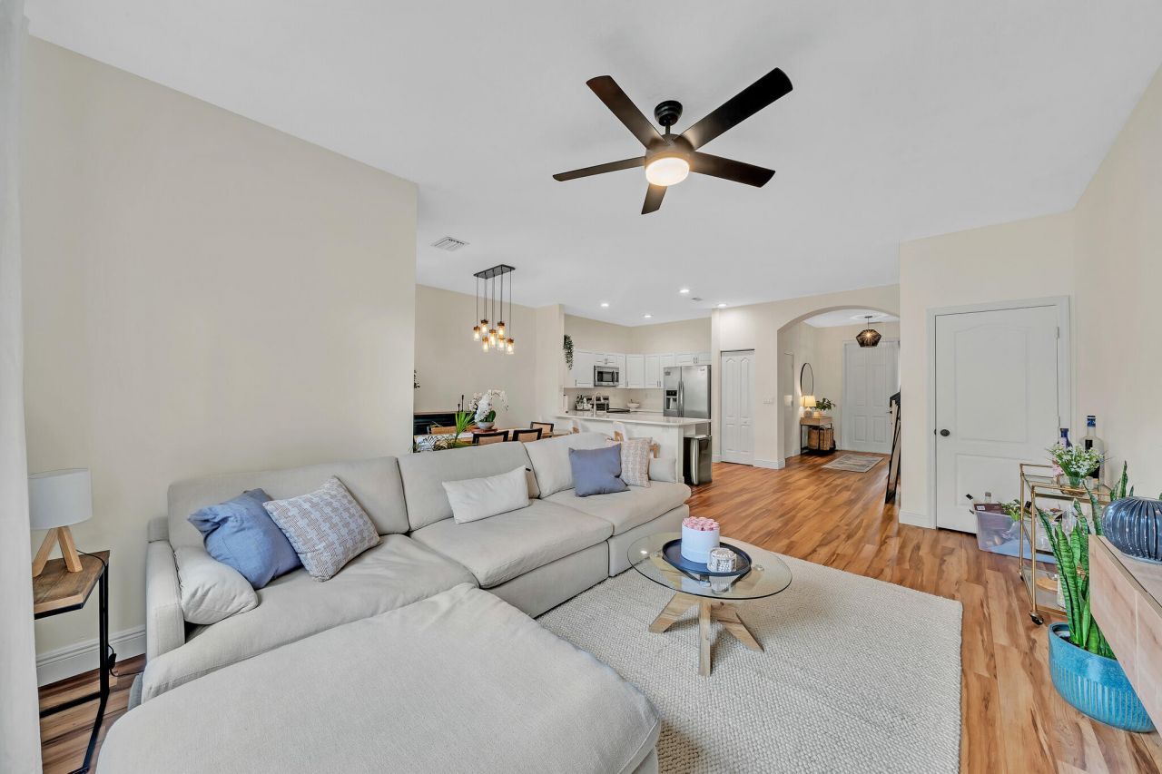 6086 Seminole Gardens Circle, Riviera Beach, FL 33418 Photo