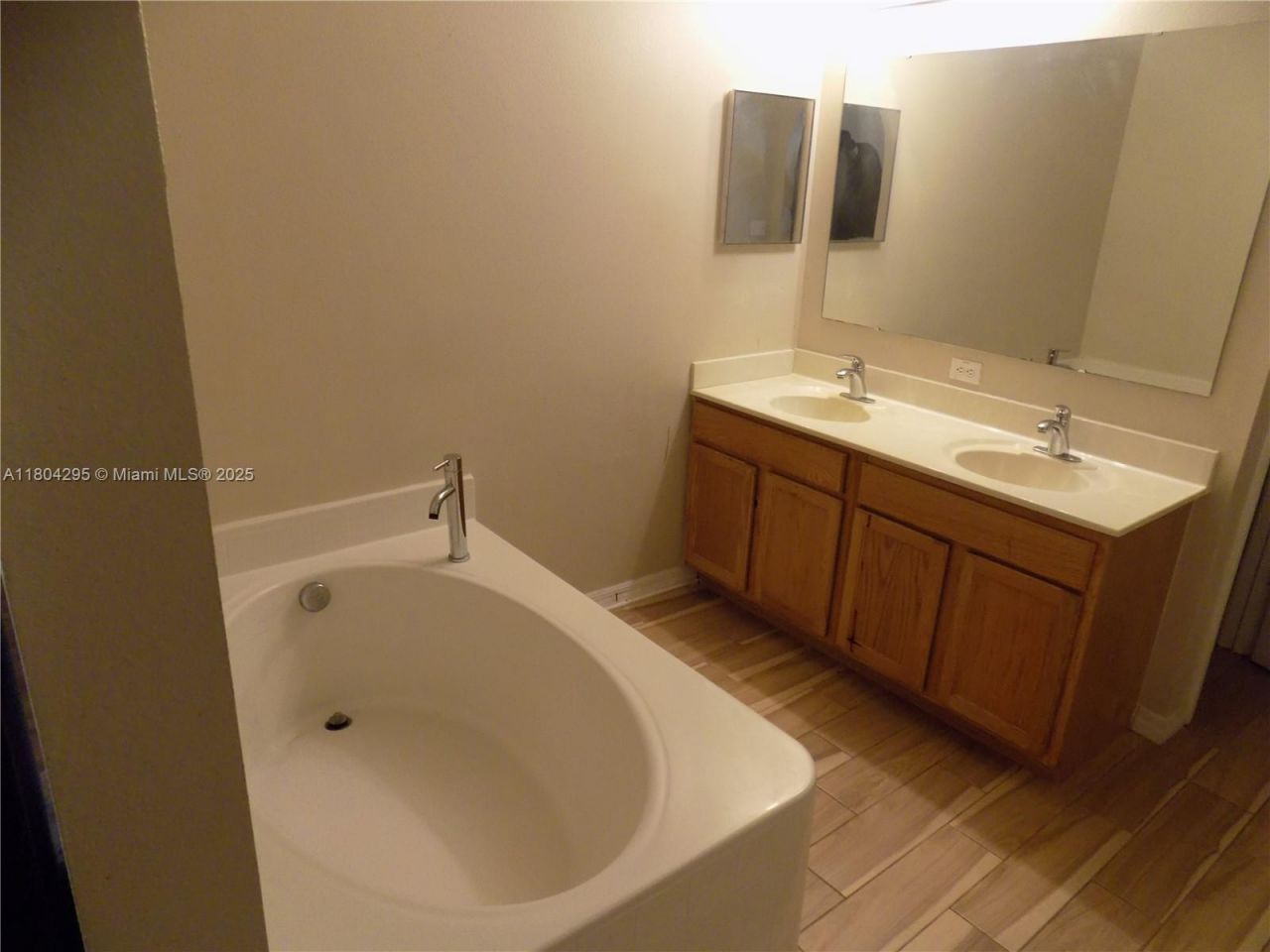 2818 Sheila Dr, Orlando, FL 32712 Photo