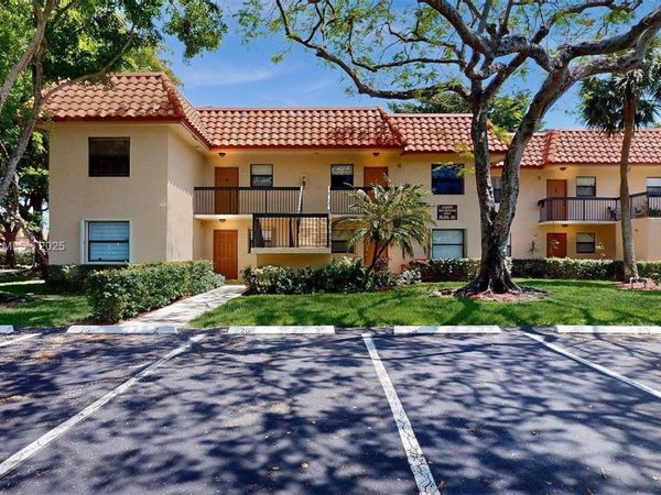 15805 W Waterside Cir, Unit 202, Sunrise, FL 33326