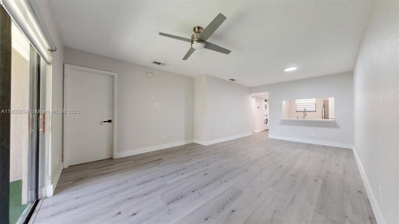 15805 W Waterside Cir, Unit 202, Sunrise, FL 33326 Photo