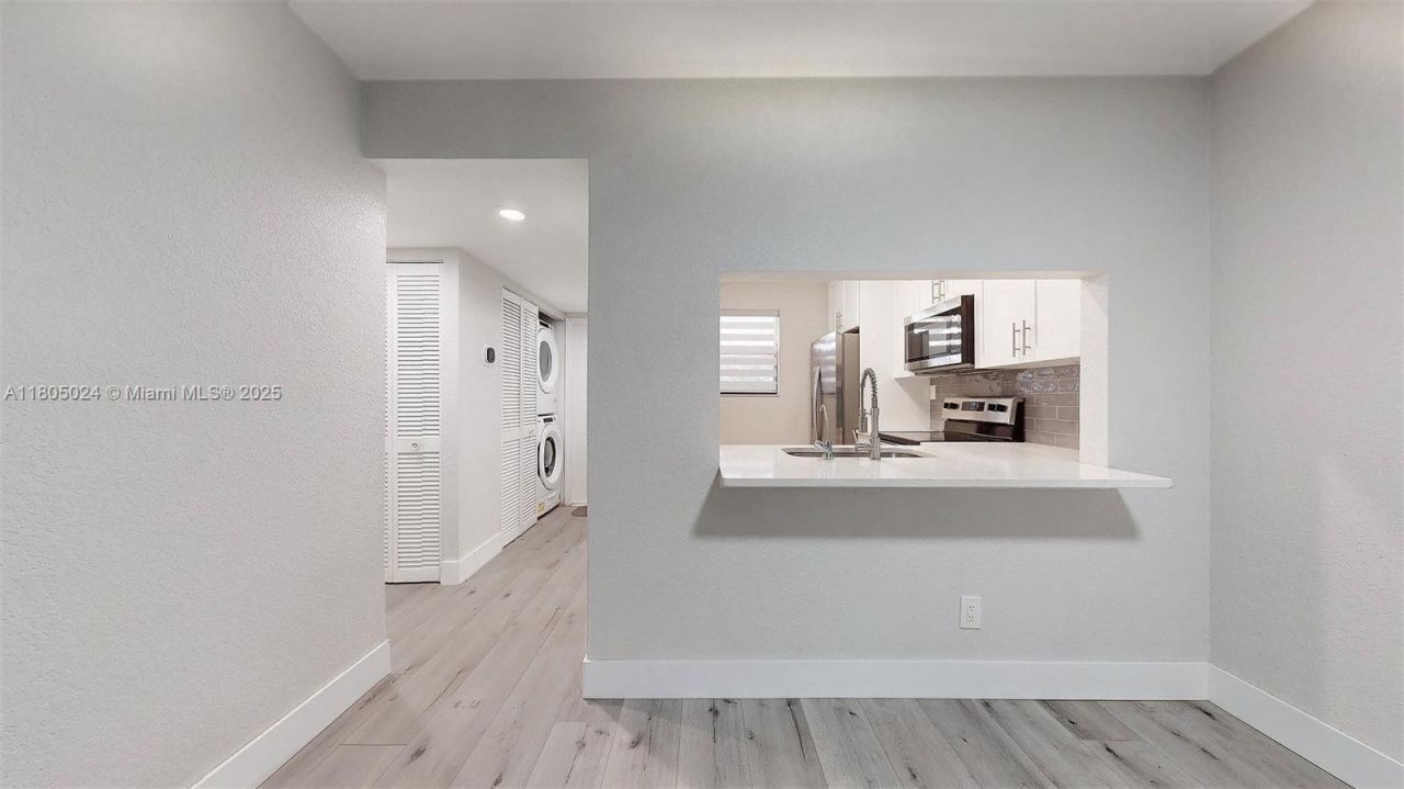 15805 W Waterside Cir, Unit 202, Sunrise, FL 33326 Photo