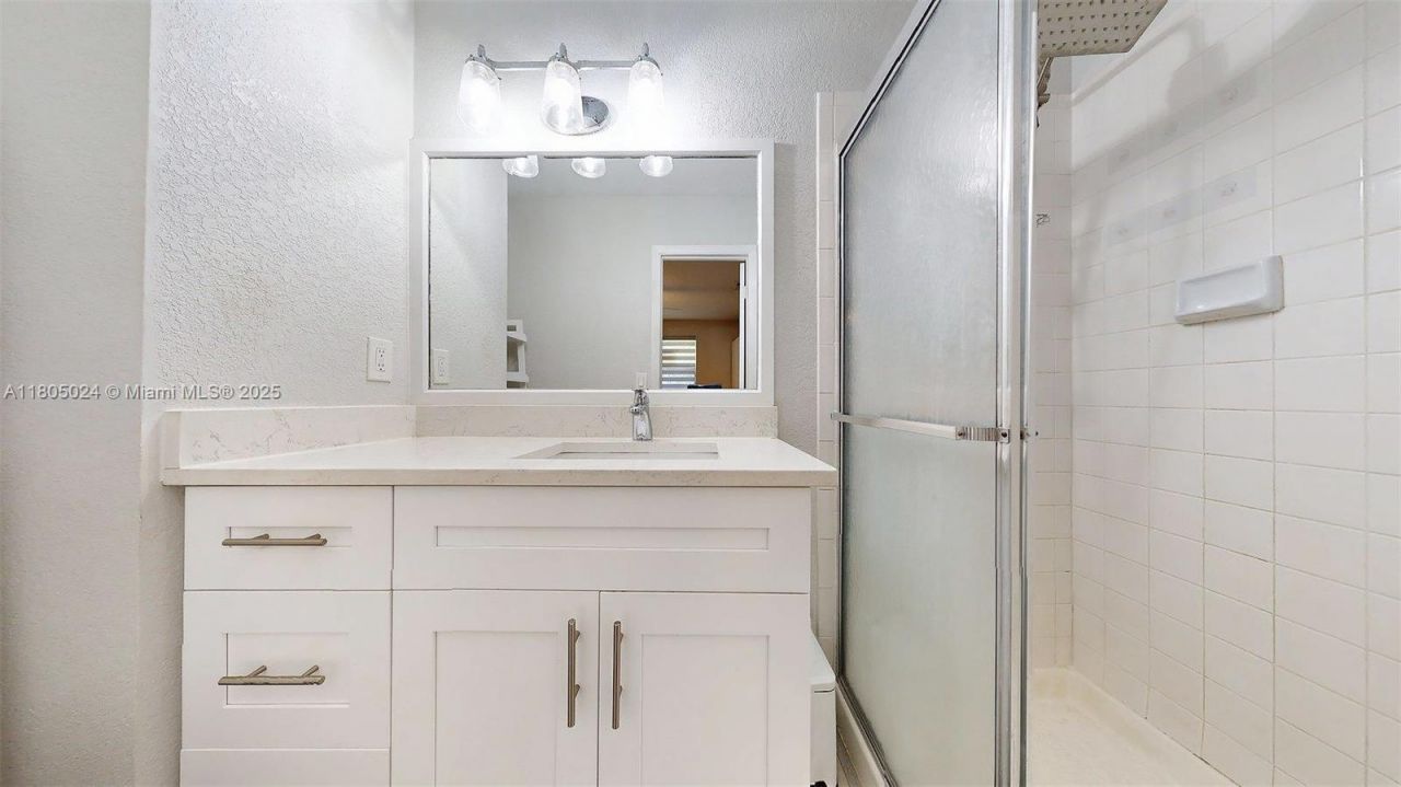 15805 W Waterside Cir, Unit 202, Sunrise, FL 33326 Photo