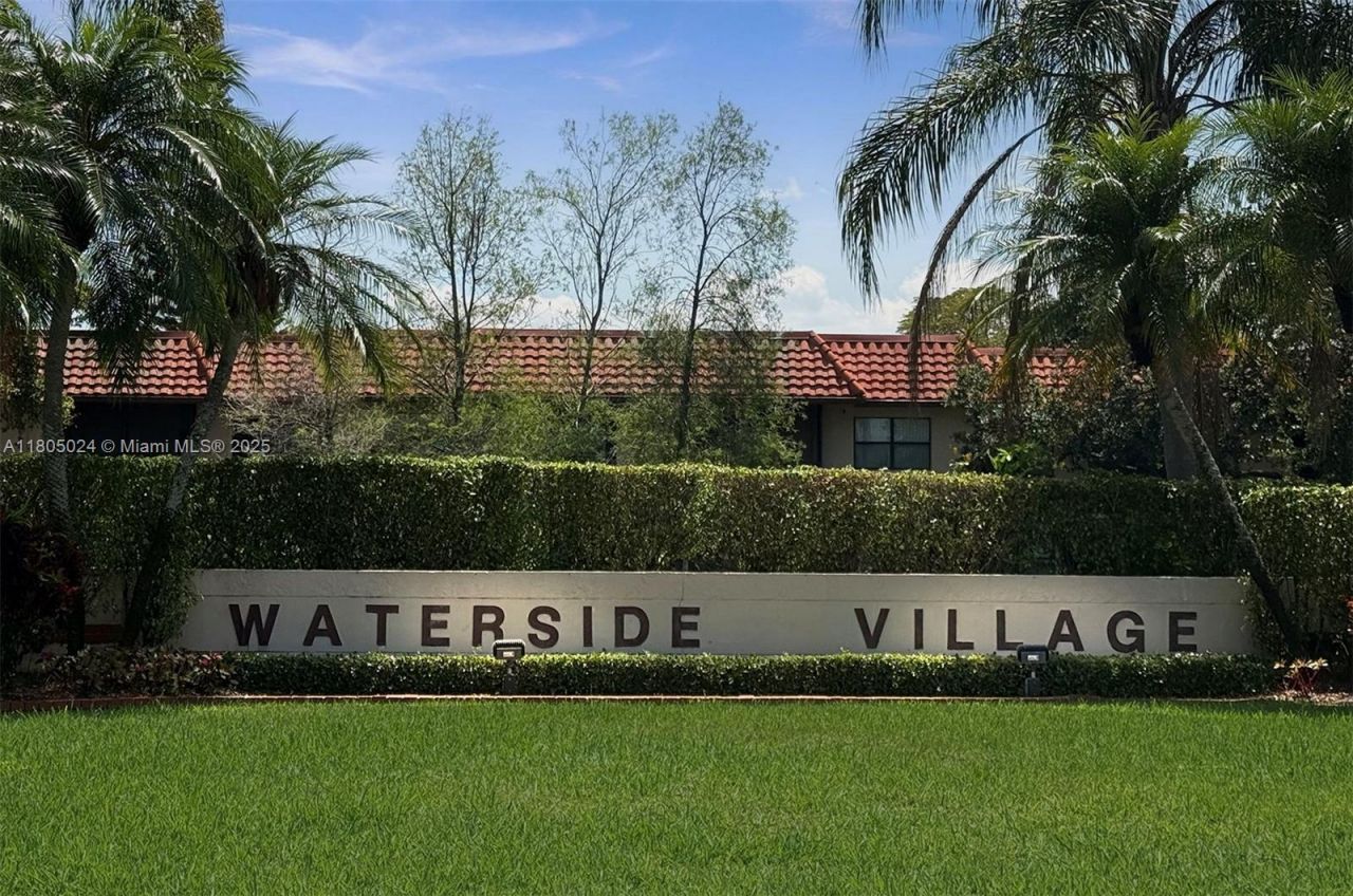 15805 W Waterside Cir, Unit 202, Sunrise, FL 33326 Photo