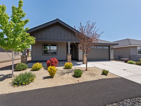 2622 NW Redwood Circle, Unit 40, Redmond, OR 97756
