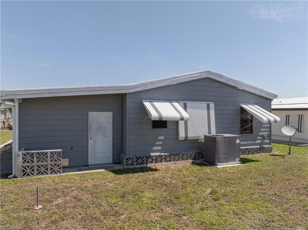 9245 Caloosa Dr, North Fort Myers, FL 33903 Photo