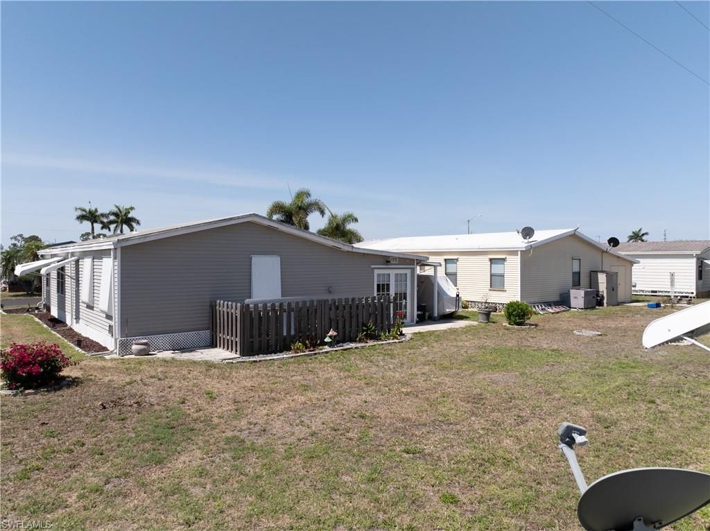 9245 Caloosa Dr, North Fort Myers, FL 33903 Photo