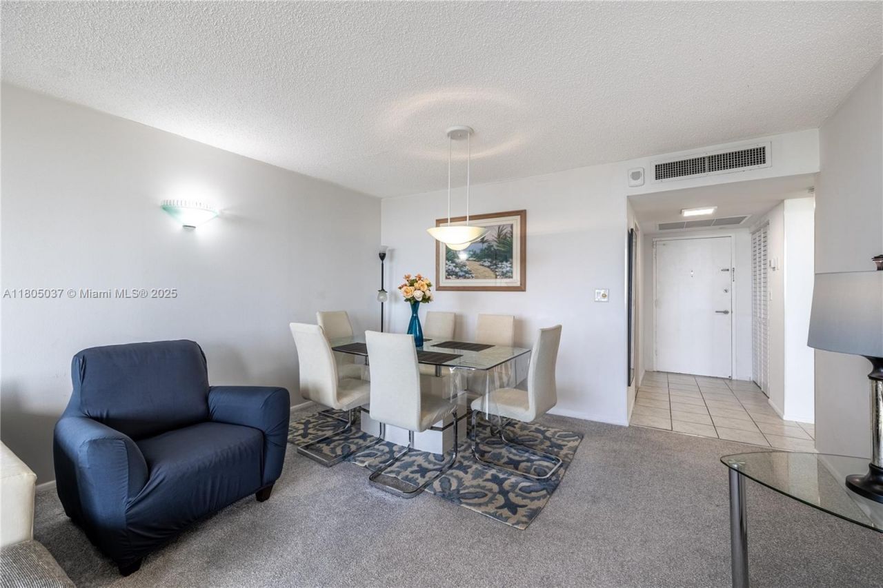 3180 S Ocean Dr., Unit 718, Hallandale Beach, FL 33009 Photo