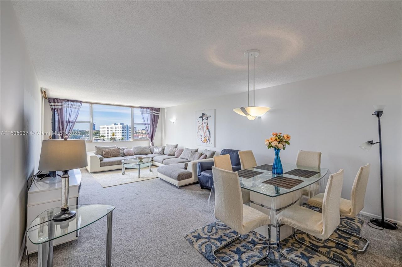 3180 S Ocean Dr., Unit 718, Hallandale Beach, FL 33009 Photo