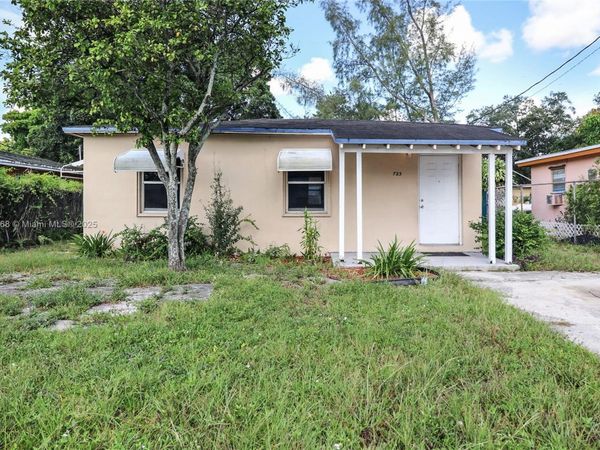 723 NW 15th Way, Fort Lauderdale, FL 33311