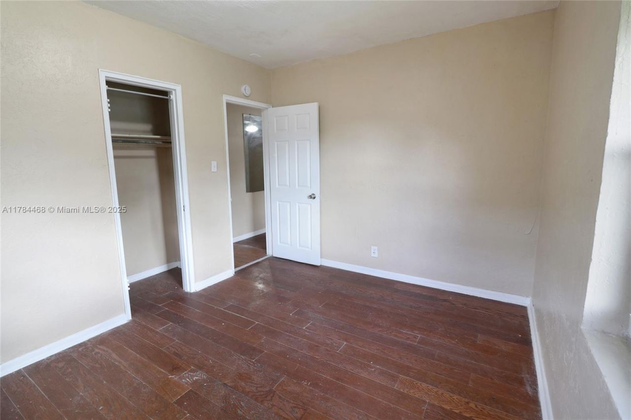 723 NW 15th Way, Fort Lauderdale, FL 33311 Photo