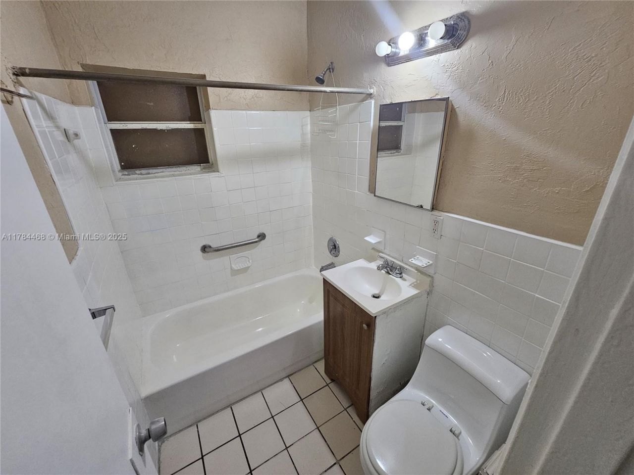 723 NW 15th Way, Fort Lauderdale, FL 33311 Photo