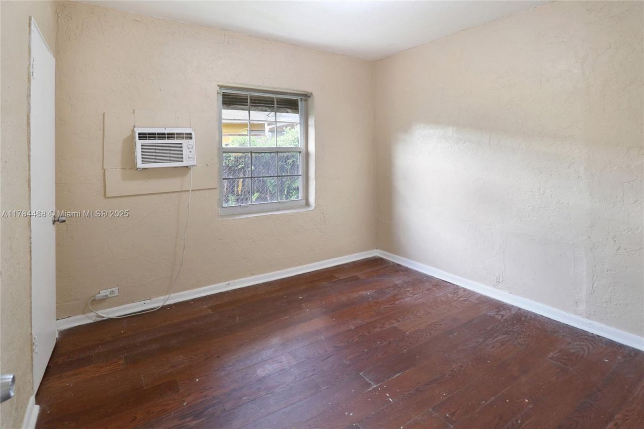 723 NW 15th Way, Fort Lauderdale, FL 33311 Photo