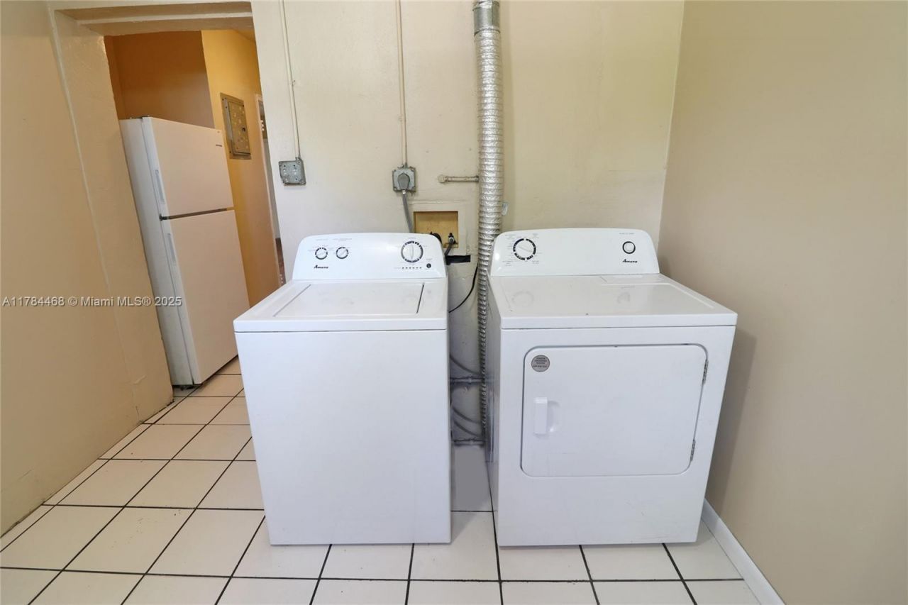 723 NW 15th Way, Fort Lauderdale, FL 33311 Photo