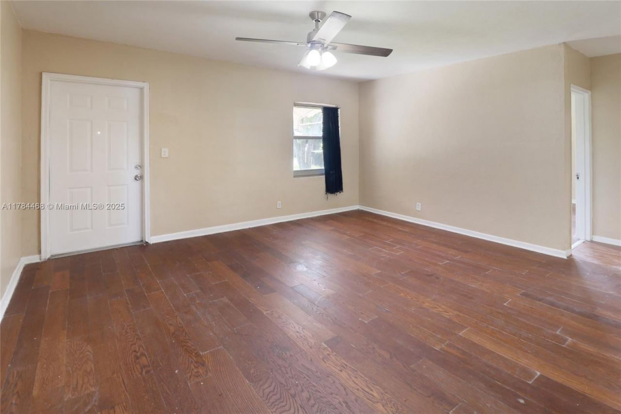 723 NW 15th Way, Fort Lauderdale, FL 33311 Photo