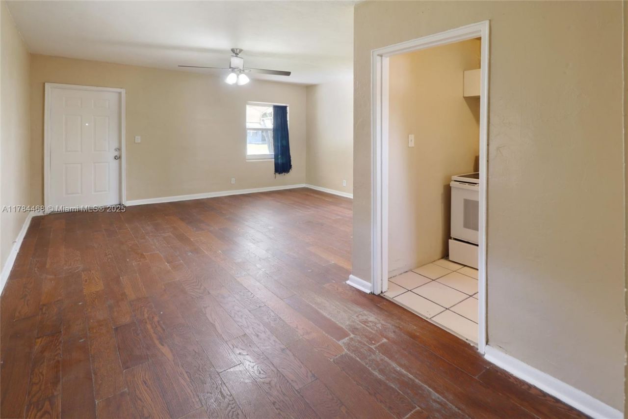 723 NW 15th Way, Fort Lauderdale, FL 33311 Photo