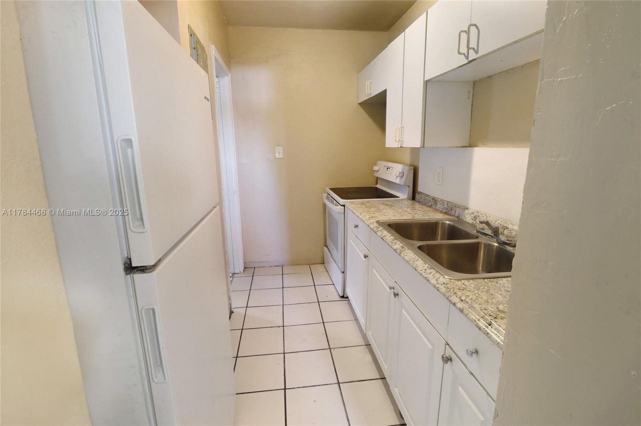 723 NW 15th Way, Fort Lauderdale, FL 33311 Photo