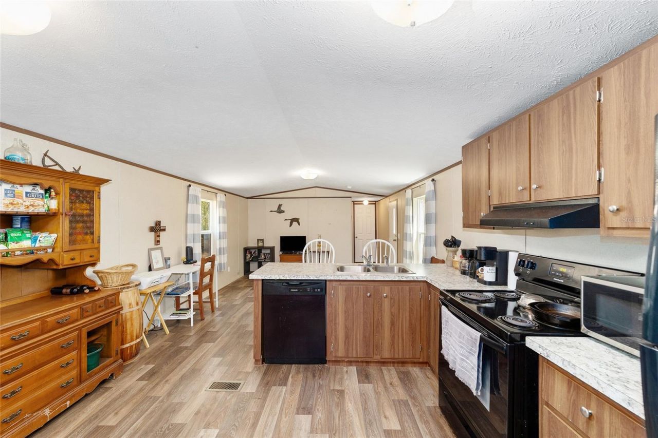 9088 S Berkshire Avenue, Inverness, FL 34452 Photo