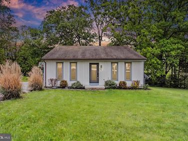 298 LAKE MEADE DRIVE, EAST BERLIN, PA 17316