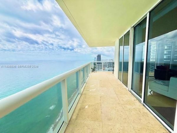 1830 S Ocean Dr, Unit 3702, Hallandale Beach, FL 33009