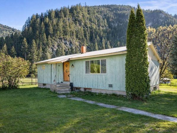 4345 Wilcox Rd, Northport, WA 99157