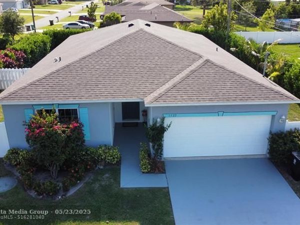 1522 SE Flintlock Rd, Saint Lucie West, FL 34952