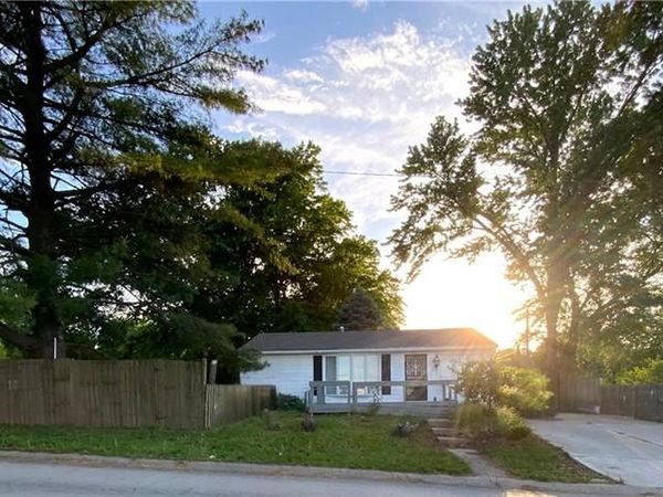 4400 N Virginia Avenue, Kansas City, MO 64116