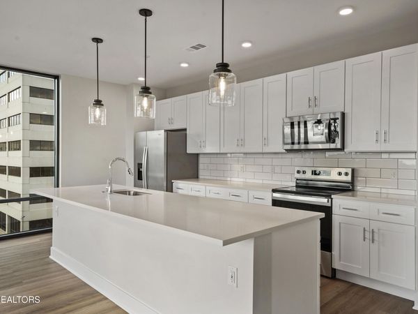 327 W Summit Hill Drive, Knoxville, TN 37902