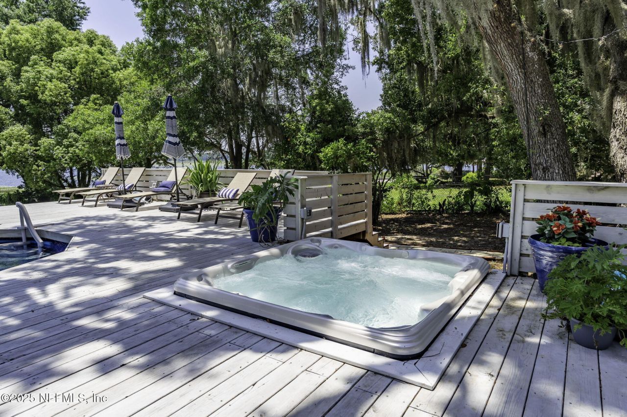 561 SE Lakeview Drive, Keystone Heights, FL 32656 Photo