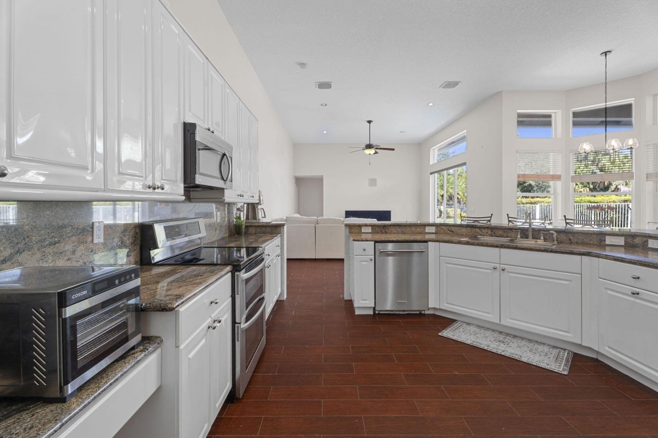 2554 SW Mayacoo Way, Palm City, FL 34990 Photo