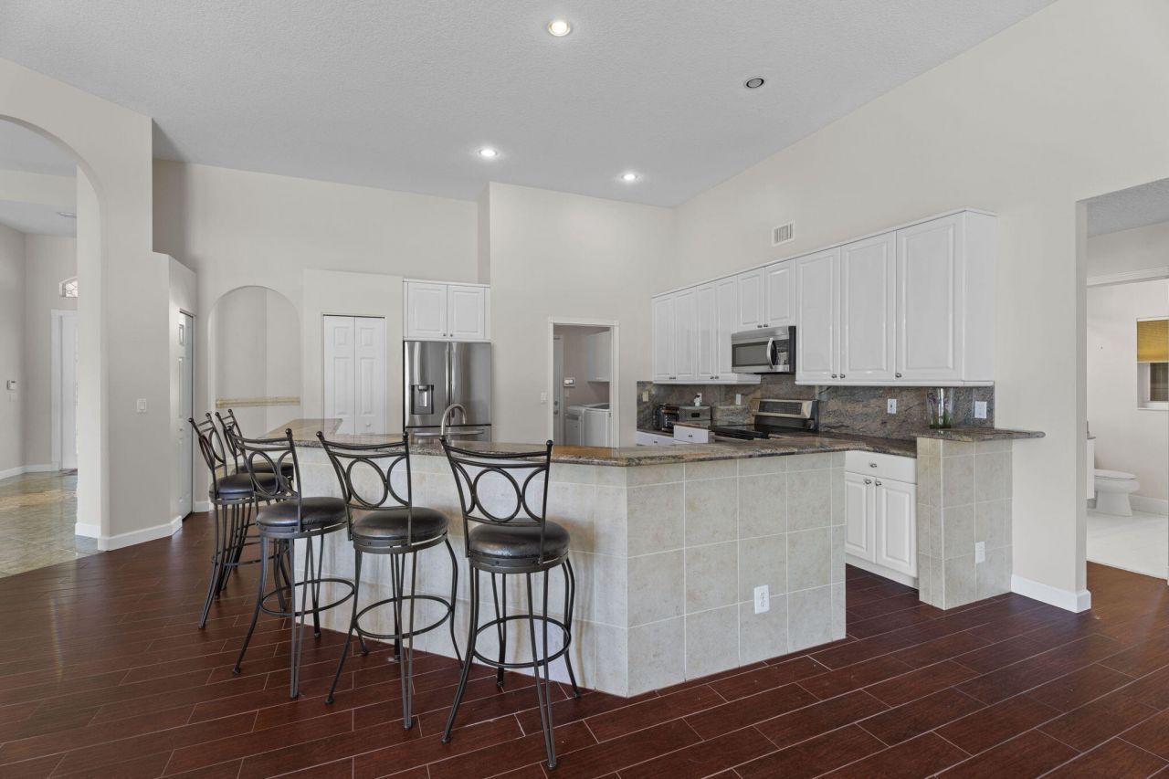 2554 SW Mayacoo Way, Palm City, FL 34990 Photo