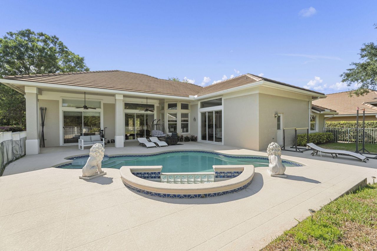 2554 SW Mayacoo Way, Palm City, FL 34990 Photo