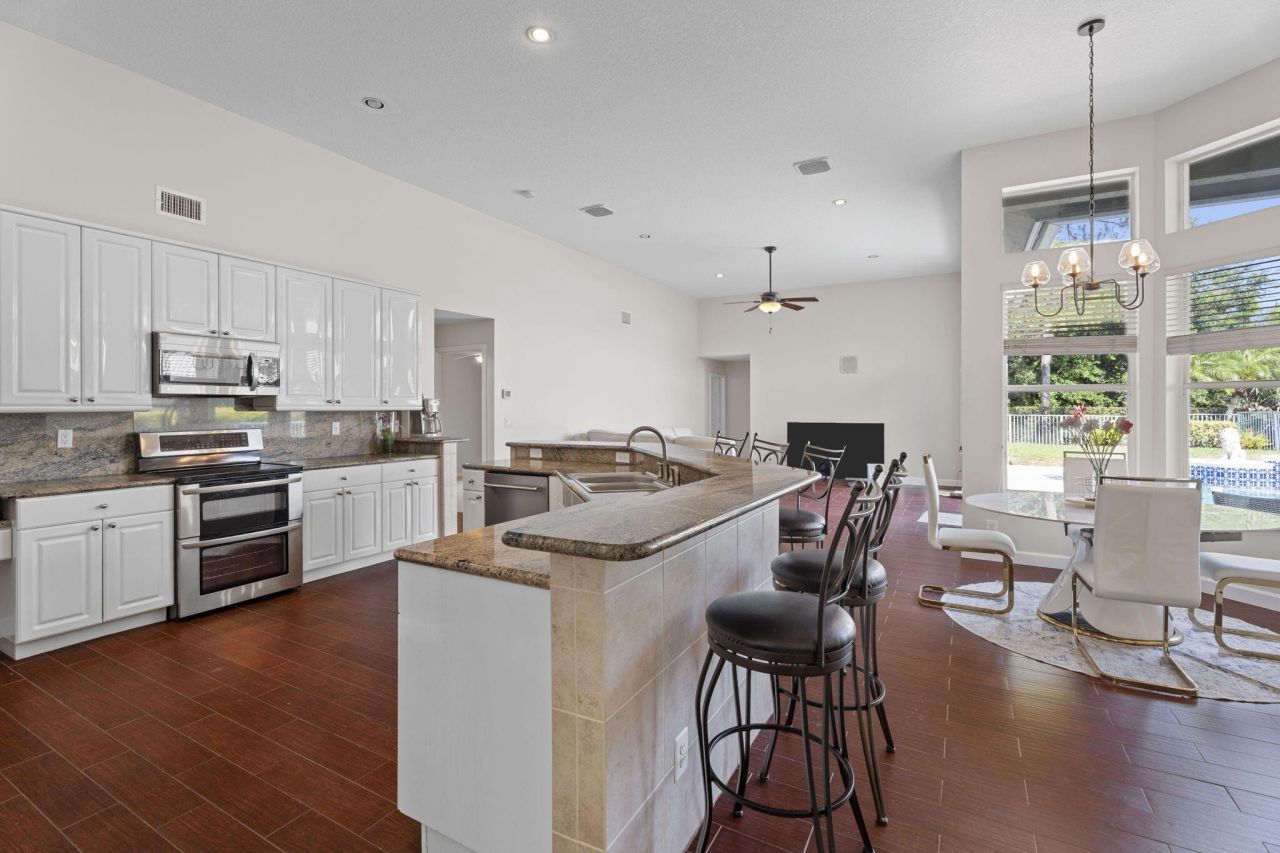 2554 SW Mayacoo Way, Palm City, FL 34990 Photo