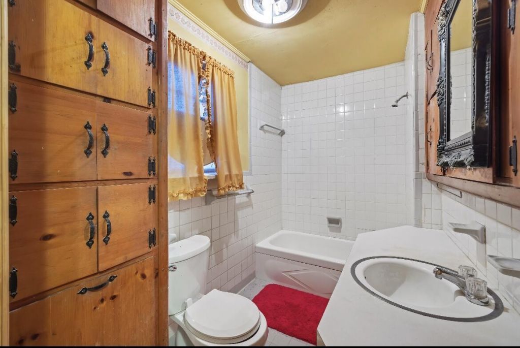 1263 N Highway 52 Photo 10