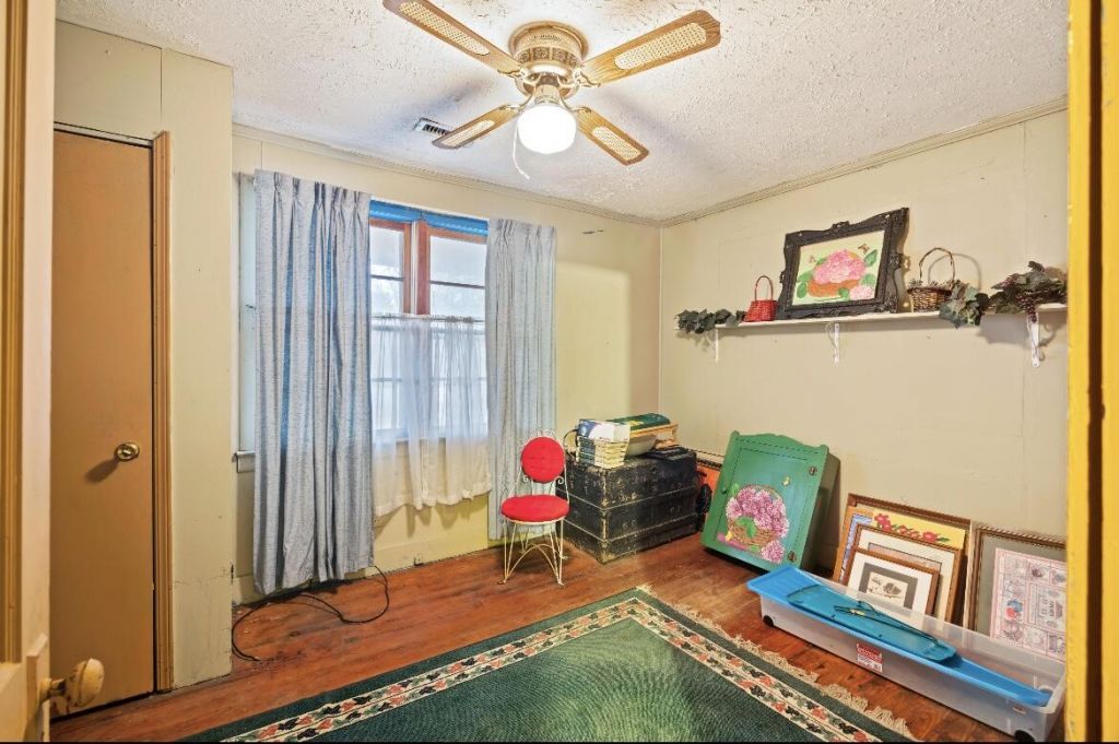 1263 N Highway 52 Photo 15