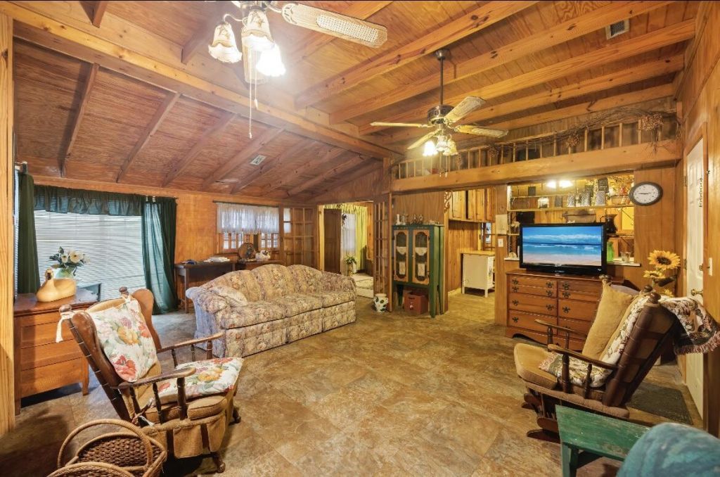 1263 N Highway 52 Photo 19