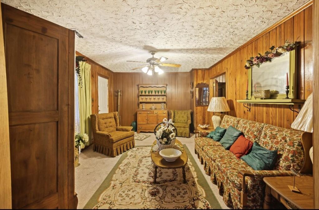 1263 N Highway 52 Photo 22