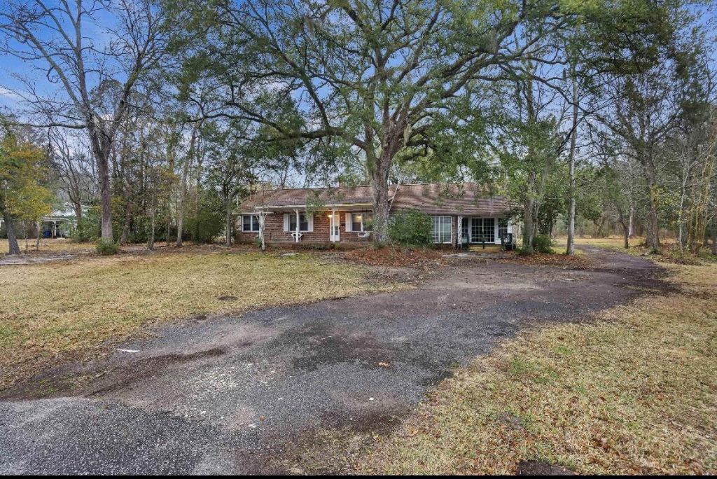 1263 N Highway 52 Photo 7