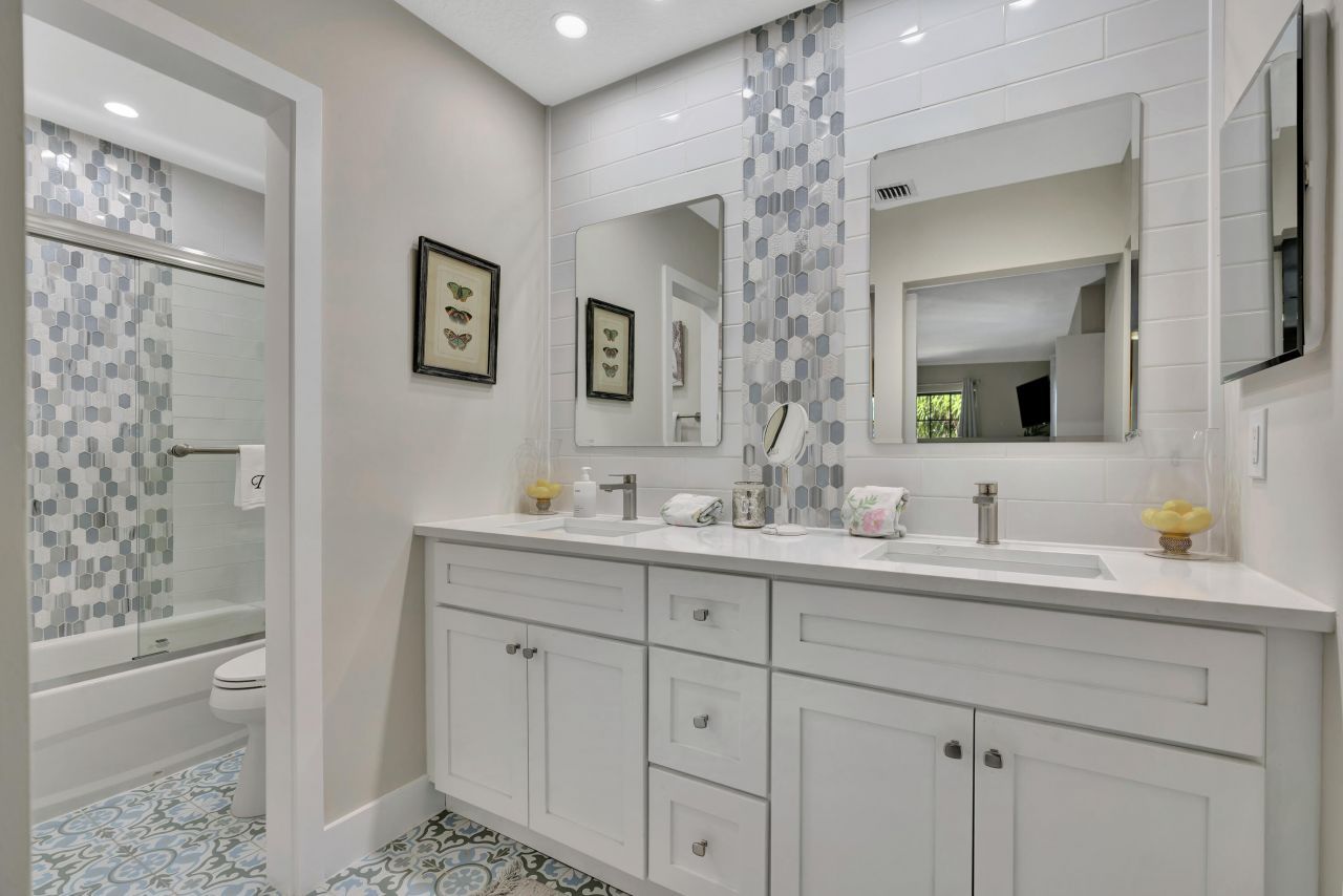 356 Prestwick Circle, Unit 3, Palm Beach Gardens, FL 33418 Photo