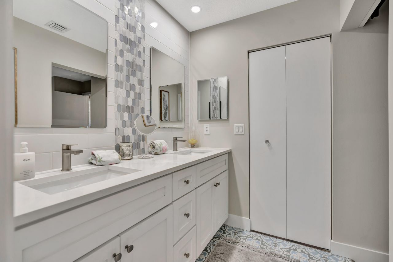 356 Prestwick Circle, Unit 3, Palm Beach Gardens, FL 33418 Photo